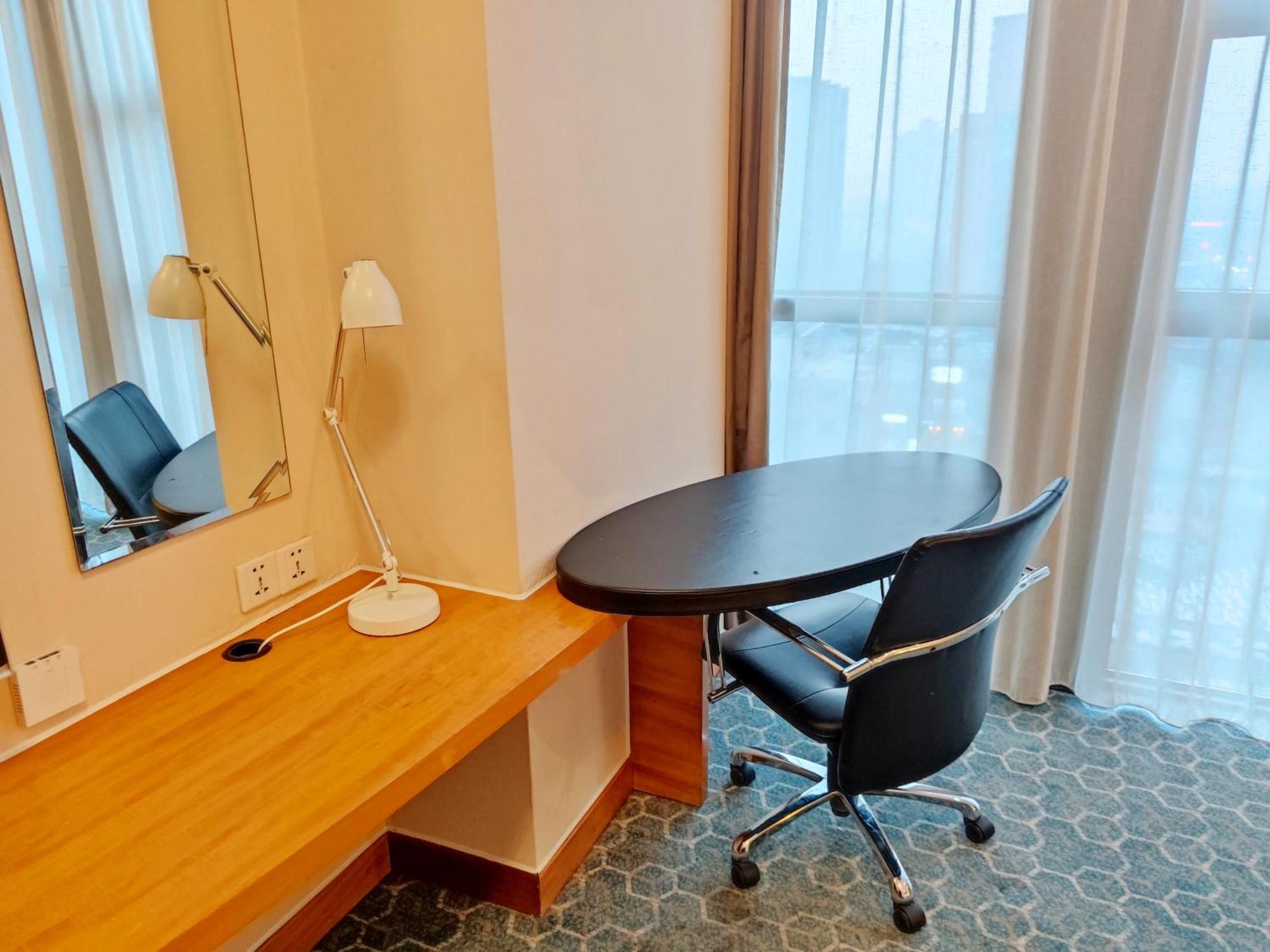 Holiday Inn Express Beijing Huacai By Ihg Eksteriør billede